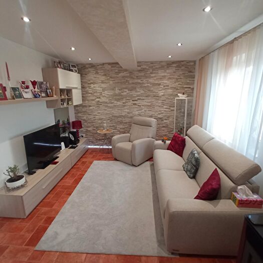 Appartamento quadrilocale in vendita in Castelfranco Di Sotto