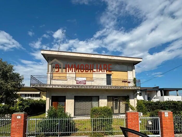 Casa con 5 locali in vendita in Via Roma, Mareno Di Piave
