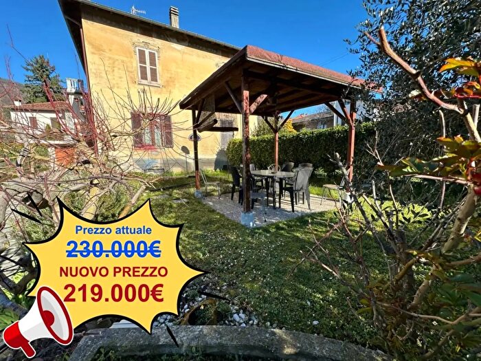 Appartamento con 5 locali in vendita in Via Trieste, Arcisate