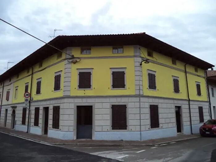 Casa con 6 locali in vendita in Cormons