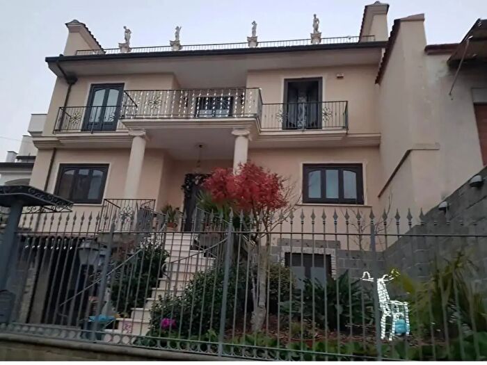 Casa con 5 locali in vendita in Via Sopra Torone, Castel Morrone