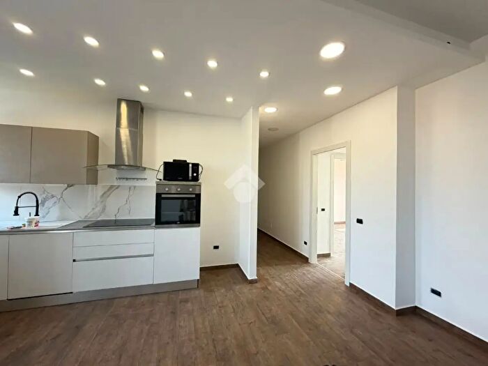 Appartamento trilocale in affitto in Via Don Longoni, Seregno