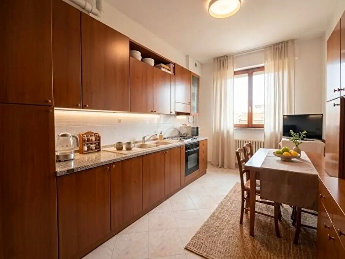 Appartamento con 5 locali in vendita in Via Frejus, Orbassano