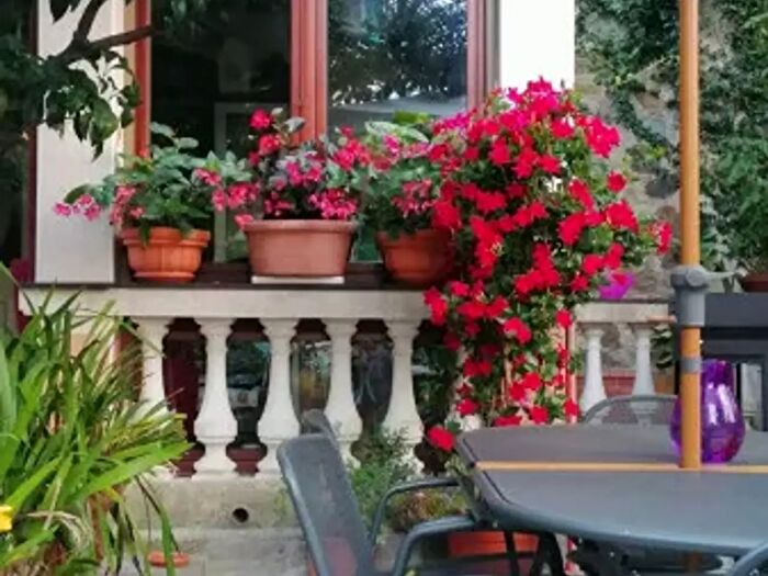 Casa con 6 locali in vendita in Genova