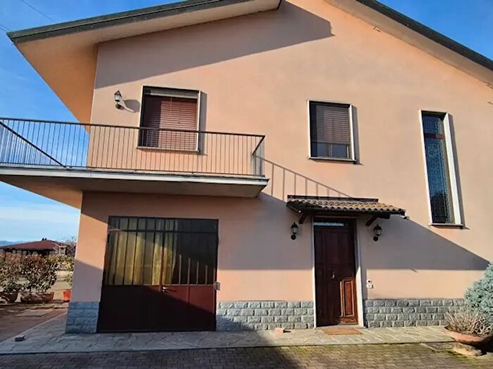 Appartamento con 5 locali in affitto in Via Pochettino, Carmagnola