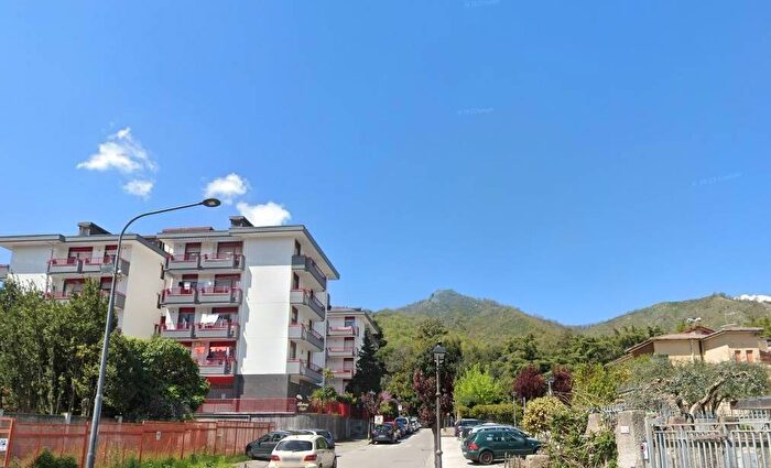 Appartamento trilocale in affitto in Via Unità d'Italia, Centro, Baronissi