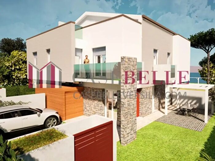 Casa con 5 locali in vendita in Camaiore