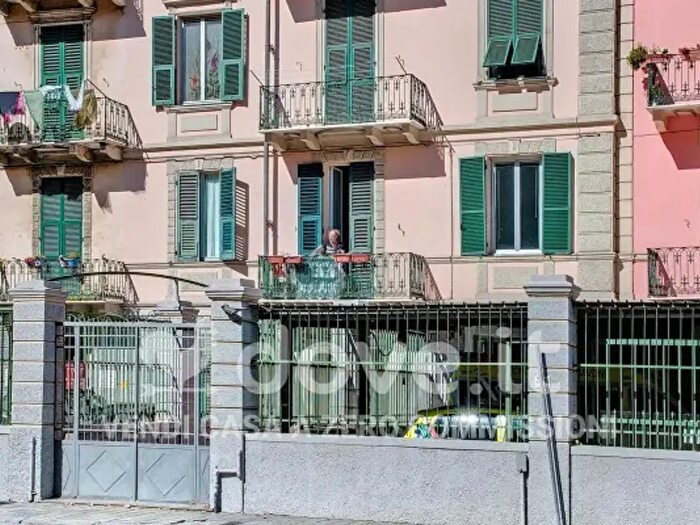 Appartamento trilocale in vendita in Corso Giuseppe Mazzini, Savona