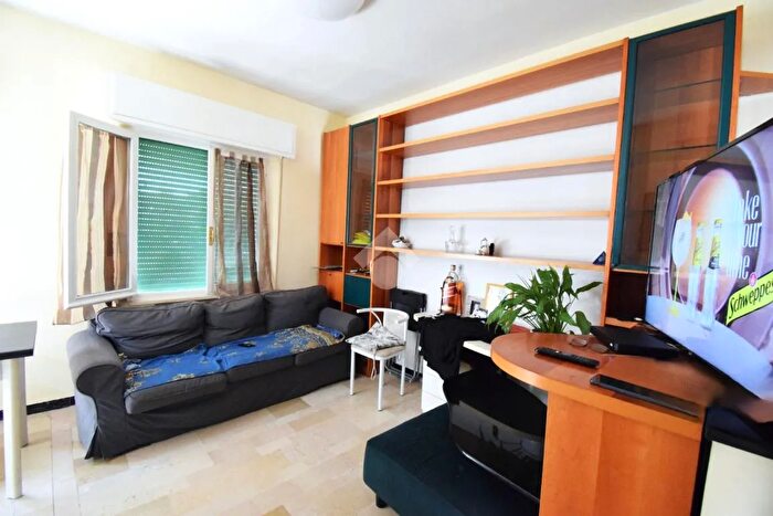 Appartamento con 5 locali in vendita in Viale San Francesco dAssisi, Riccione