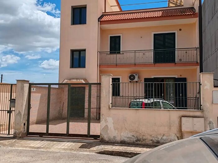 Casa con 5 locali in vendita in Via B Powell, Solarino