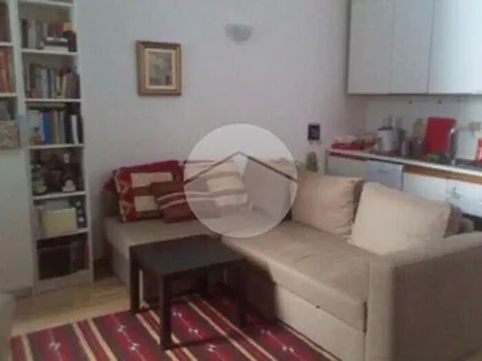 Appartamento bilocale in vendita in Via dei Capocci, Roma