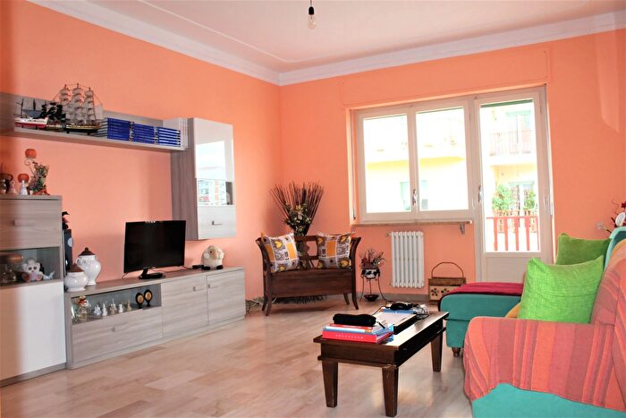 Appartamento con 5 locali in vendita in Via Ferro di Cavallo, Lanciano