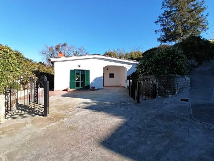 Appartamento trilocale in affitto in Via Torre Caracciolo, Torre Caracciolo, Marano di Napoli