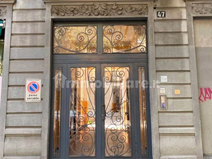 Appartamento trilocale in affitto in Via Bartolomeo Eustachi, Buenos Aires, Milano