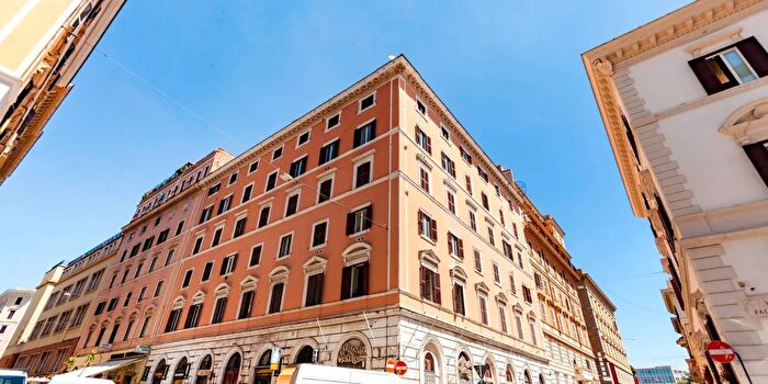 Appartamento trilocale in vendita in Via Palestro Roma, Roma