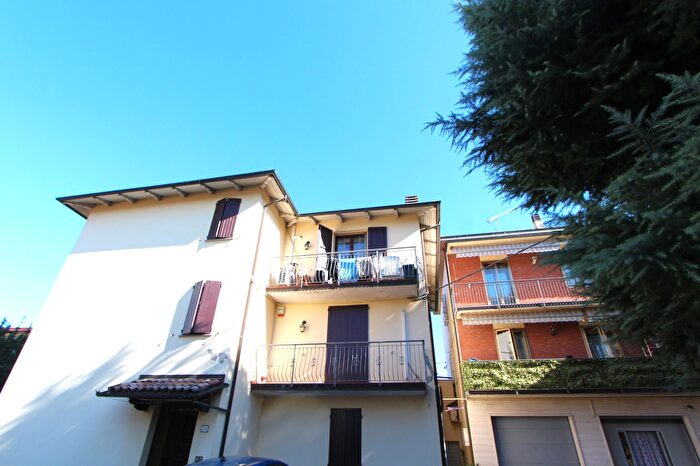 Appartamento con 5 locali in vendita in Via Magazzino, Valsamoggia