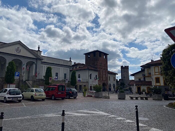 Appartamento trilocale in affitto in Candelo