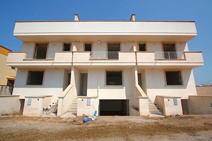 Casa quadrilocale in vendita in Via Olimpia, Matino