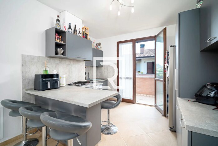 Appartamento trilocale in vendita in Via Uso Santarcangelo di Romagna, Santarcangelo Di Romagna