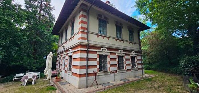 Casa con 6 locali in vendita in Via Ponte Albano, Sasso Marconi