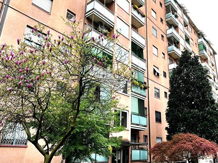 Appartamento bilocale in affitto in Via ugo Ojetti, Gallaratese, Milano