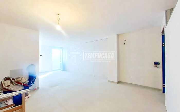 Appartamento bilocale in vendita in Via Toscanini, Seregno