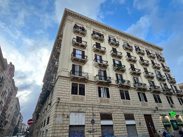 Appartamento monolocale in affitto in Via Giuseppe Garibaldi, Kalsa, Palermo