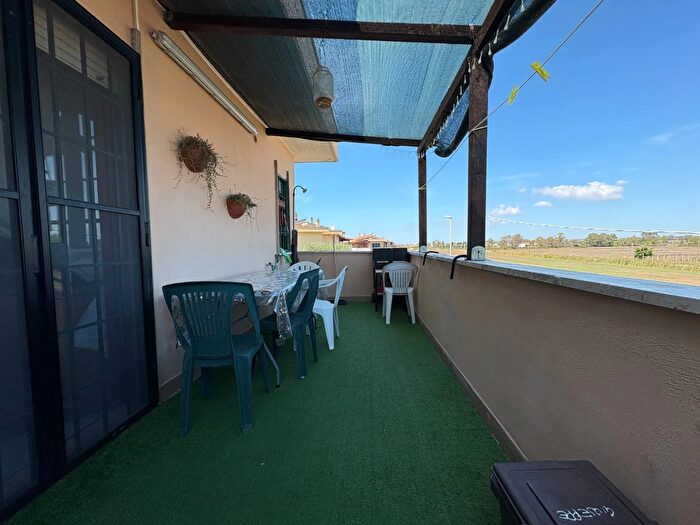 Appartamento trilocale in vendita in Via Ischia, Ardea