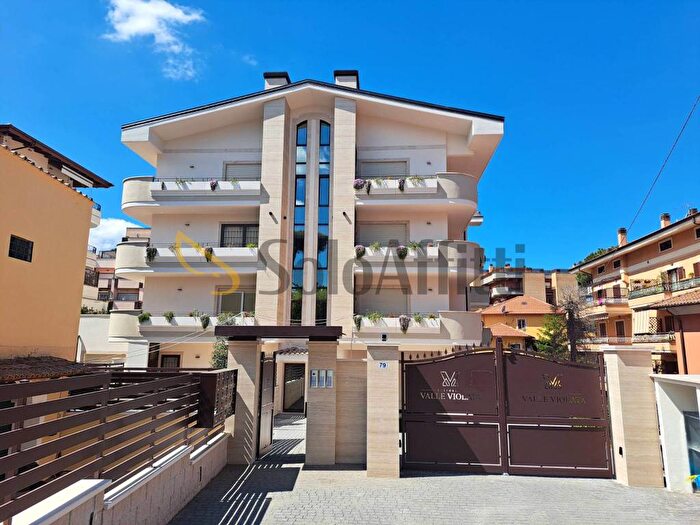 Appartamento trilocale in affitto in Viale Vittorio Veneto, Squarciarelli Casalaccio Pratone, Grottaferrata