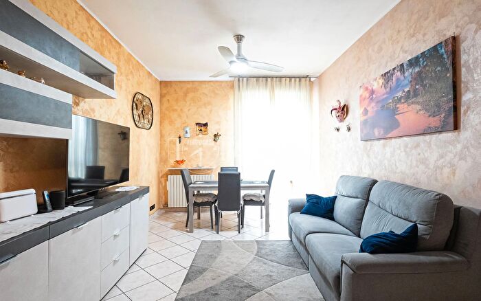 Appartamento trilocale in vendita in Via SantAnna, Solaro