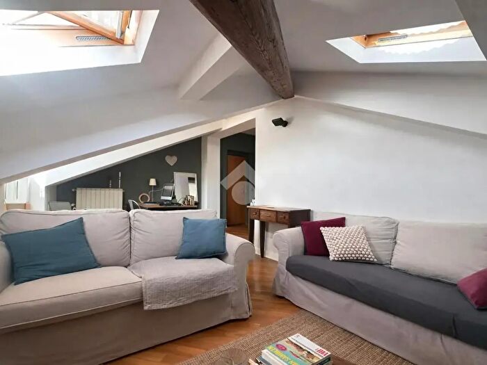 Appartamento trilocale in affitto in Via Marcona, Milano