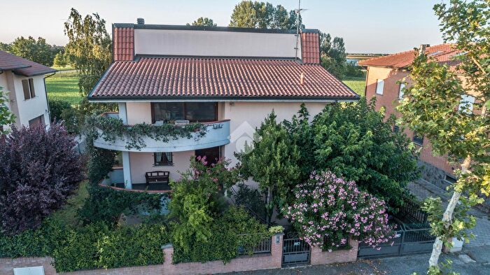 Casa quadrilocale in vendita in Via Basoli, Castel Guelfo Di Bologna