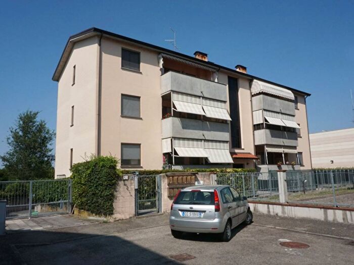 Appartamento bilocale in affitto in Via Napoli, Colorno