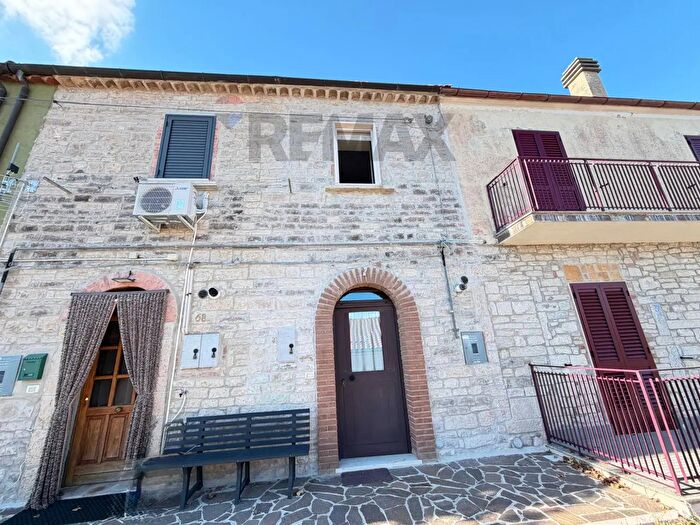 Casa trilocale in vendita in Contrada Taverna del Tratturo Snc, Campolieto