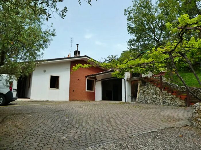 Casa trilocale in vendita in Via Fagnini, Villaga