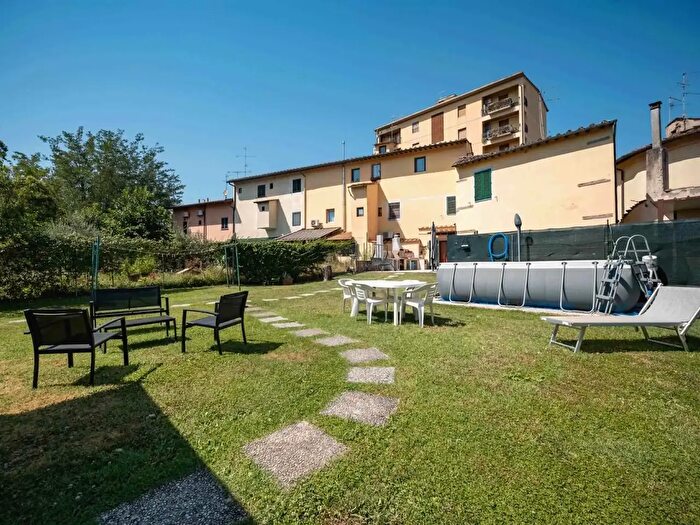 Appartamento trilocale in vendita in Via Tommaso Fondi, Signa