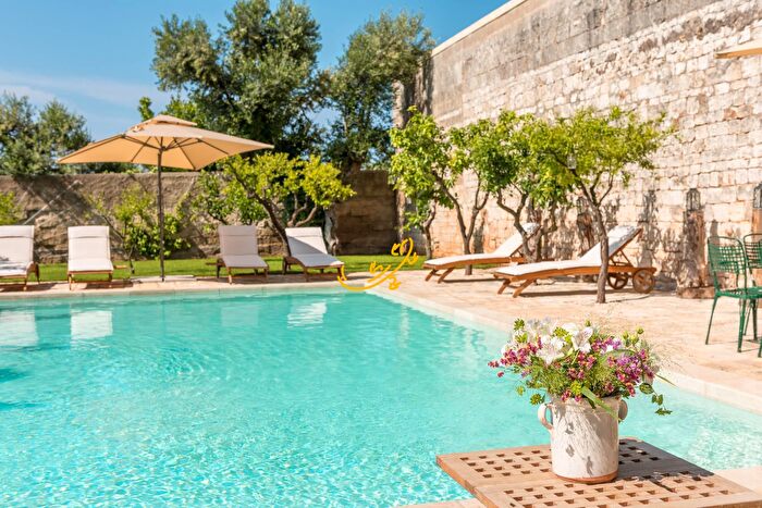 Casa con 12 locali in vendita in Cda Santo Stefano, Conversano