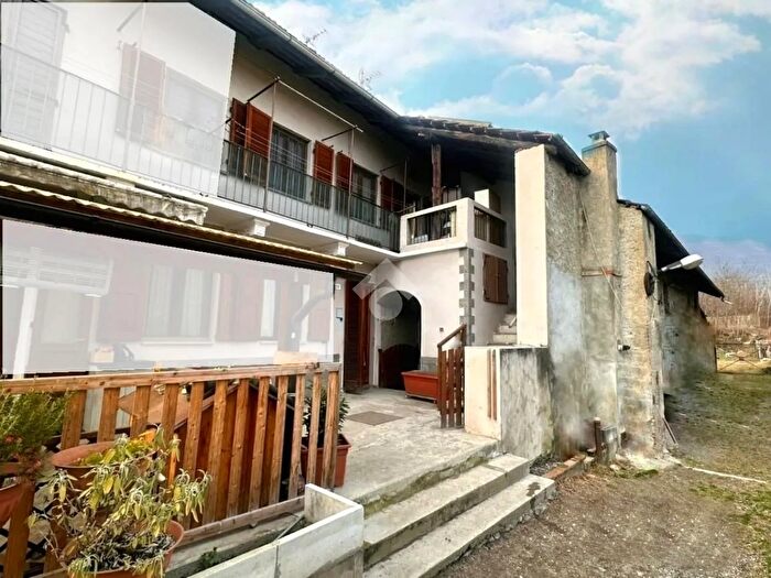 Casa con 6 locali in vendita in Frazione Vernetto, Chianocco