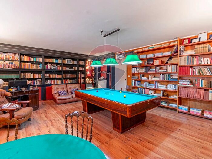 Casa con 16 locali in vendita in Corso Italia, Bagheria