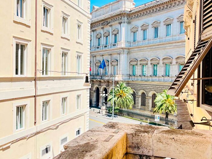 Appartamento quadrilocale in affitto in Piazza Venezia, Largo Argentina, Roma