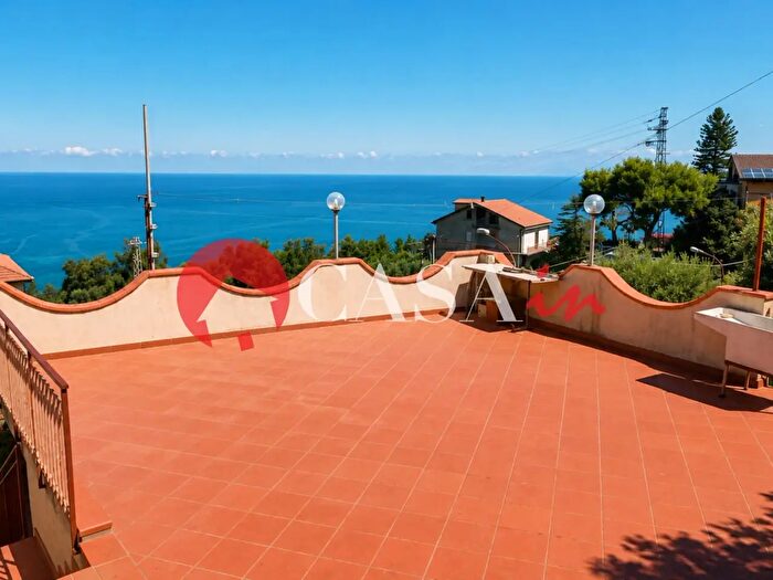 Appartamento quadrilocale in vendita in Contrada Scafa, Capo D'Orlando
