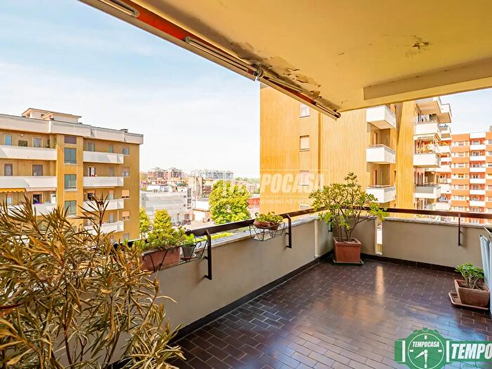 Appartamento quadrilocale in vendita in Largo Volontari del Sangue, San Donato Milanese