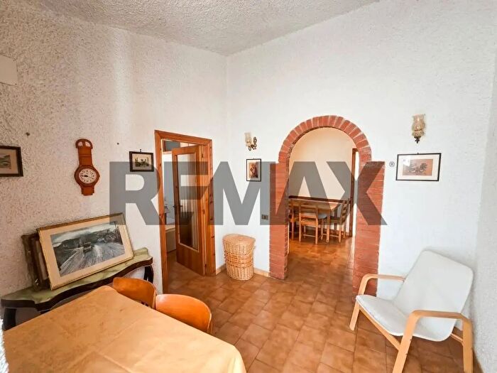 Casa con 6 locali in vendita in Via Voltoni, Serra San Quirico
