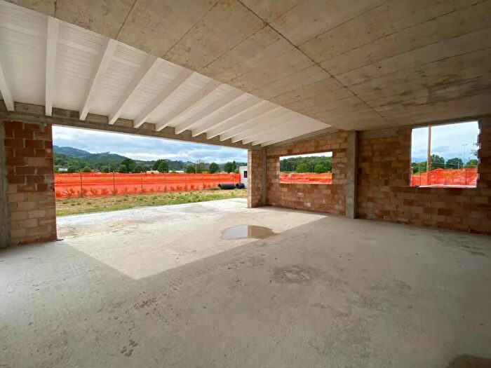 Casa con 5 locali in vendita in Serravalle Pistoiese