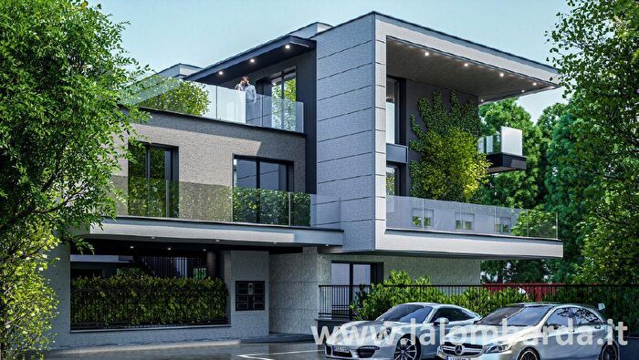 Appartamento trilocale in vendita in Via Amati, Monza