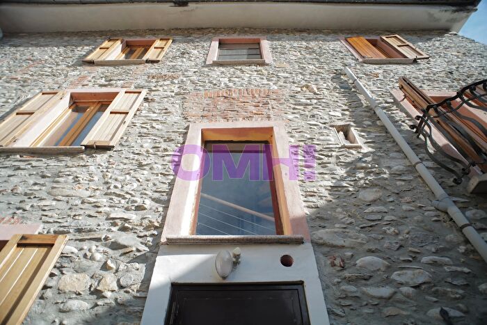 Appartamento con 8 locali in vendita in Mazzini, Castelveccana