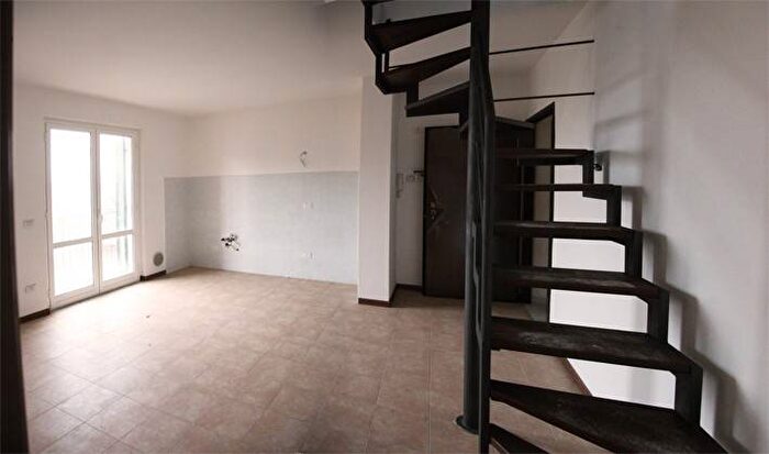 Casa quadrilocale in affitto in Centro, Ameglia