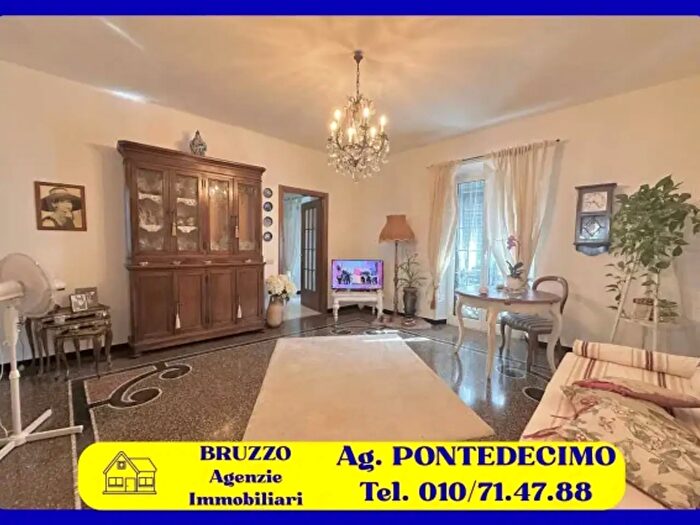 Appartamento trilocale in vendita in Via Martiri della Libertà, Campomorone