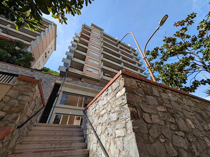 Appartamento quadrilocale in affitto in Via Piacenza, Molassana, Genova
