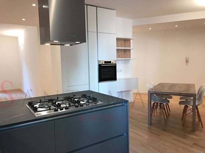 Appartamento trilocale in affitto in Via Piero della Francesca, Sempione, Milano